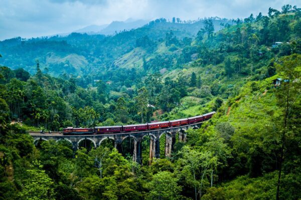 Reis mee naar Roemenië en Sri Lanka – Zomerserie
